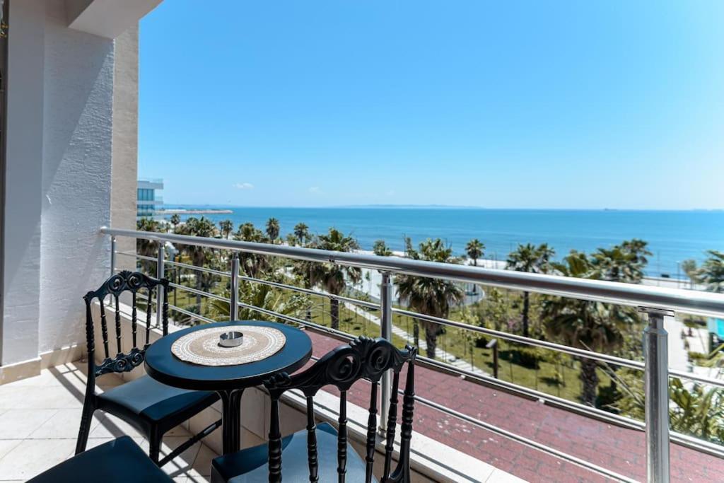 Grand View Apartment Durrës Exteriör bild