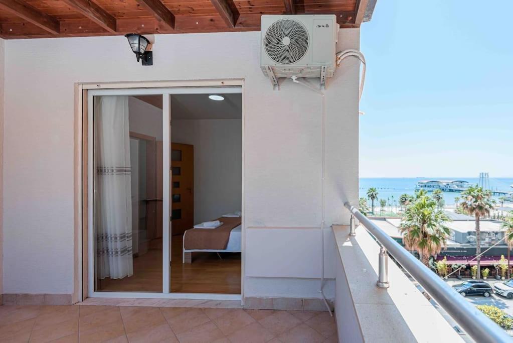 Grand View Apartment Durrës Exteriör bild