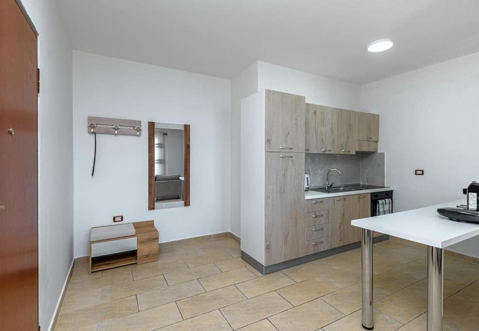 Grand View Apartment Durrës Exteriör bild