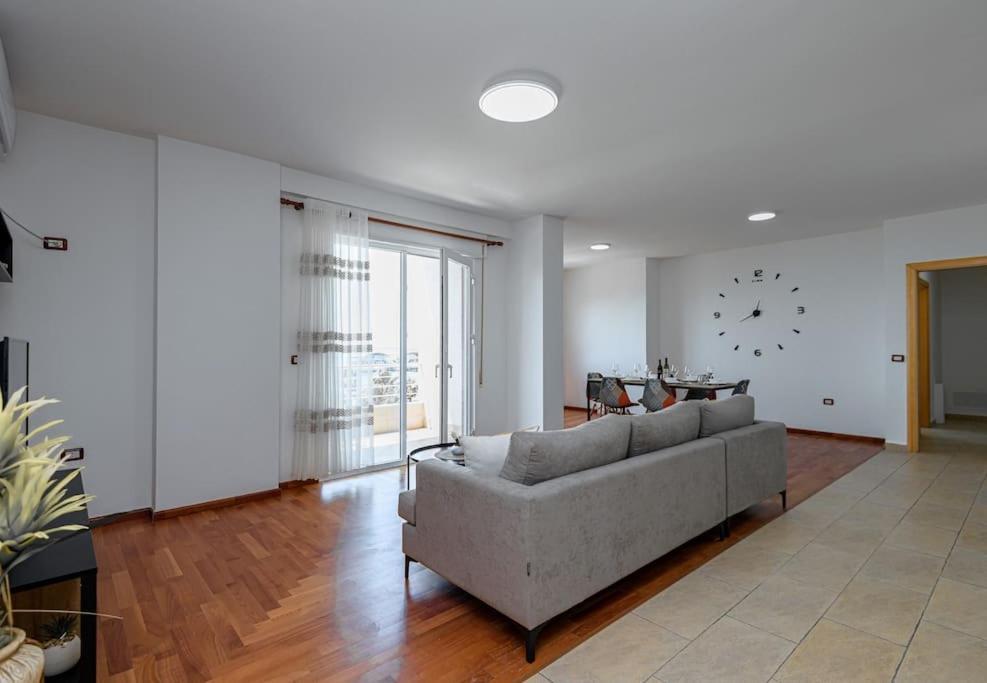 Grand View Apartment Durrës Exteriör bild
