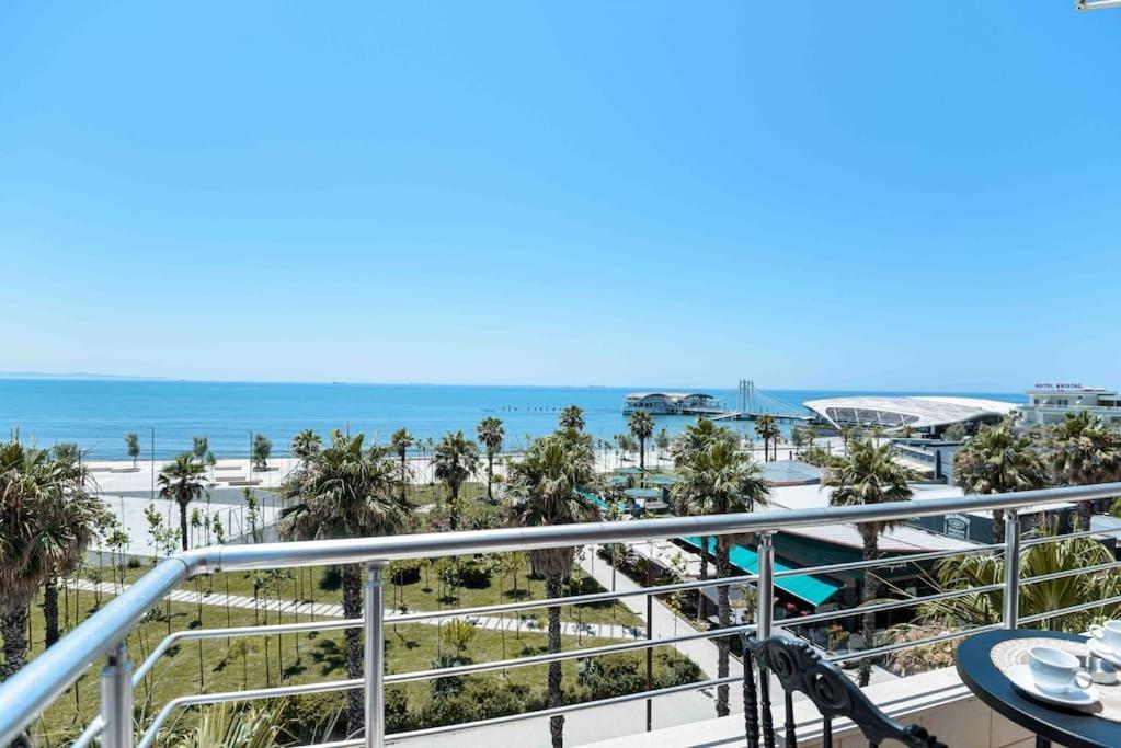 Grand View Apartment Durrës Exteriör bild
