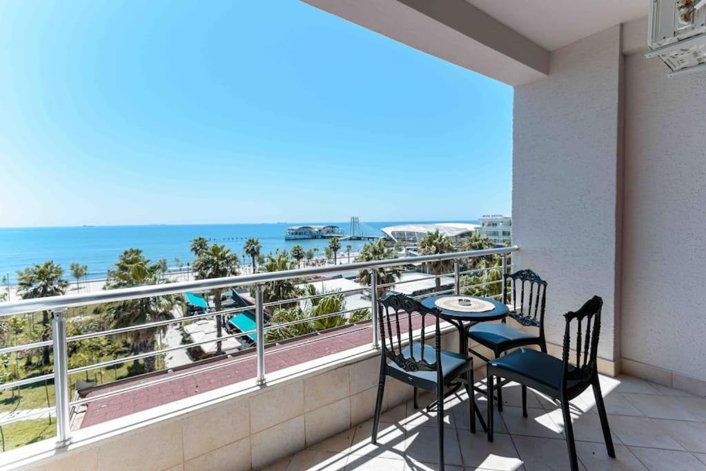 Grand View Apartment Durrës Exteriör bild