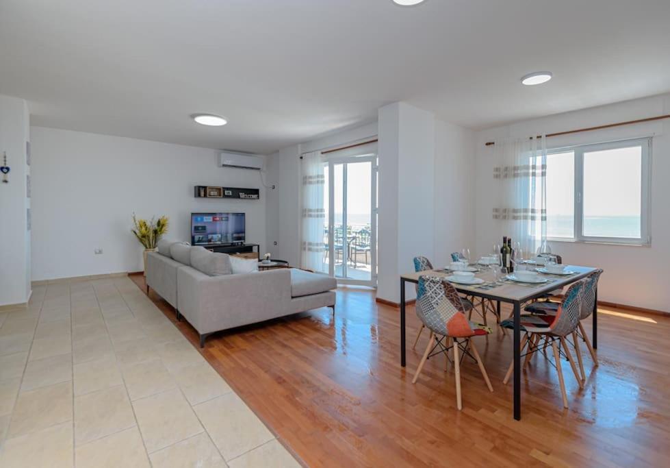 Grand View Apartment Durrës Exteriör bild