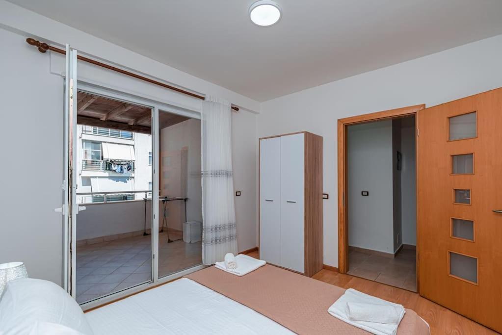 Grand View Apartment Durrës Exteriör bild